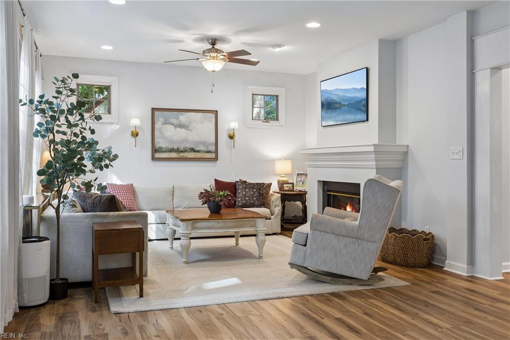 406 Regents Cove Newport News VA 23606
