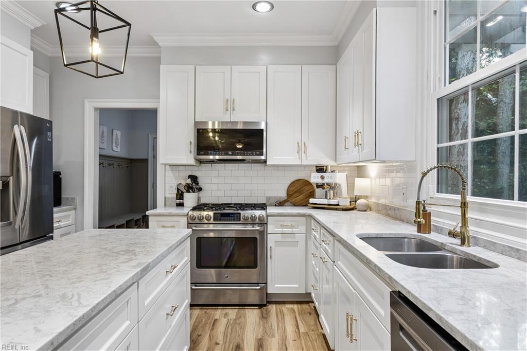 406 Regents Cove Newport News VA 23606