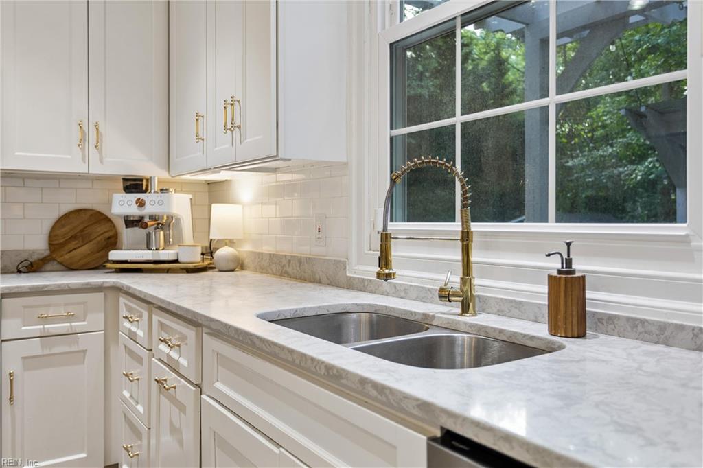406 Regents Cove Newport News VA 23606