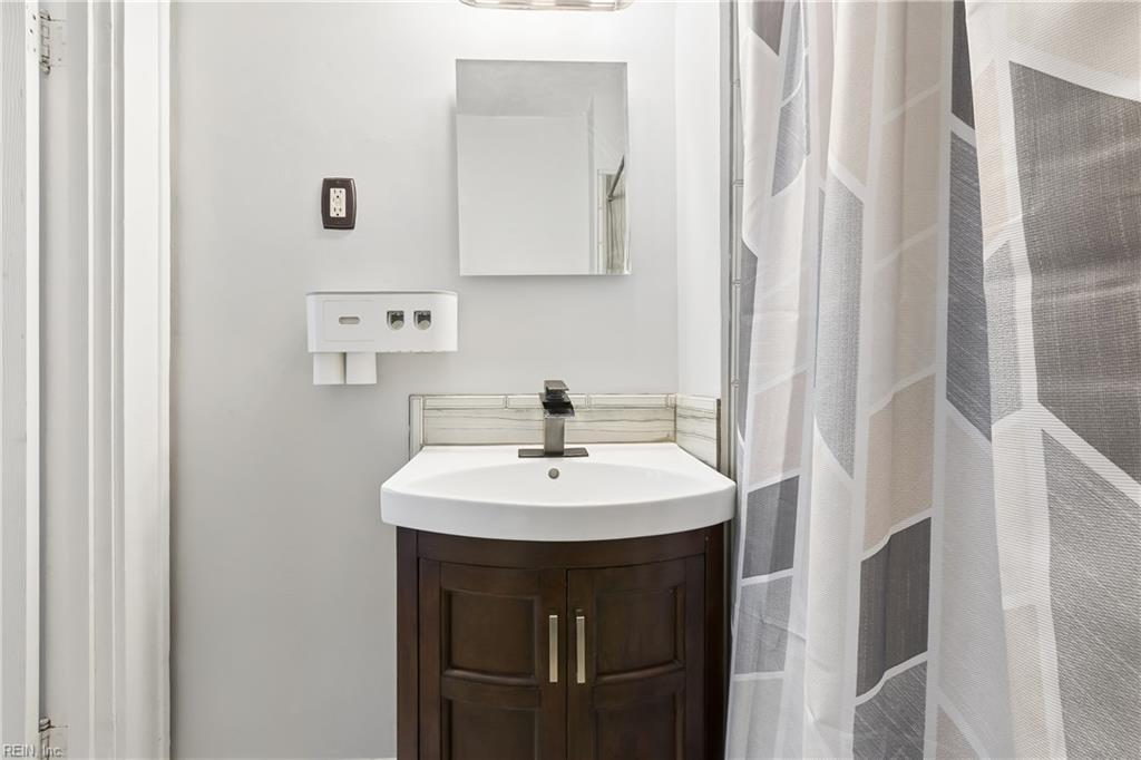 131 South Avenue Newport News VA 23601