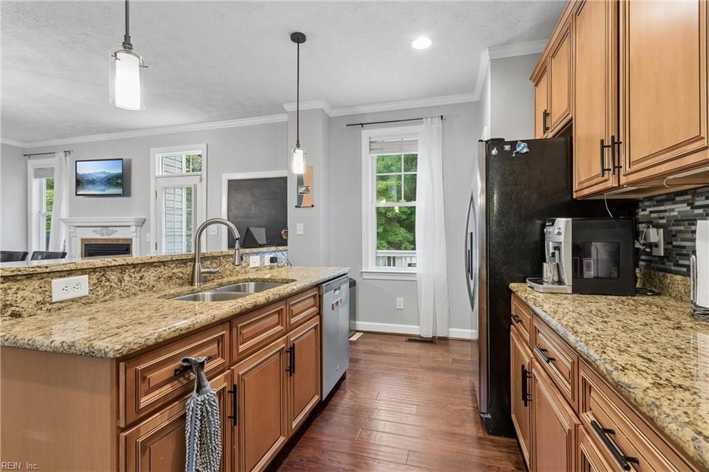 111 Perlie Court Yorktown VA 23692