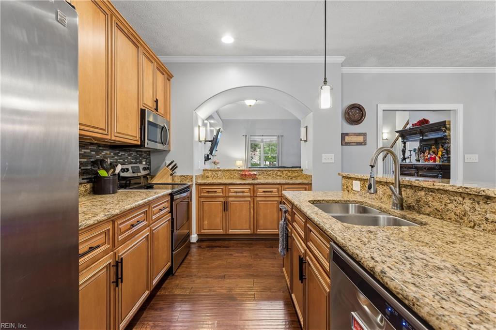 111 Perlie Court Yorktown VA 23692