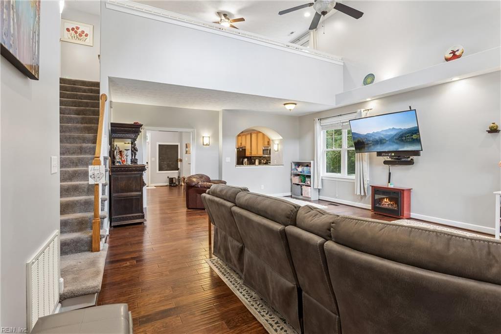 111 Perlie Court Yorktown VA 23692