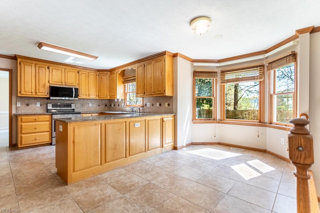 106 Willards Way Yorktown VA 23693