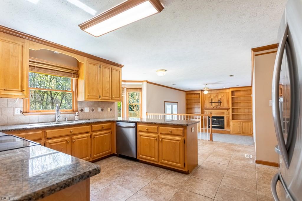 106 Willards Way Yorktown VA 23693
