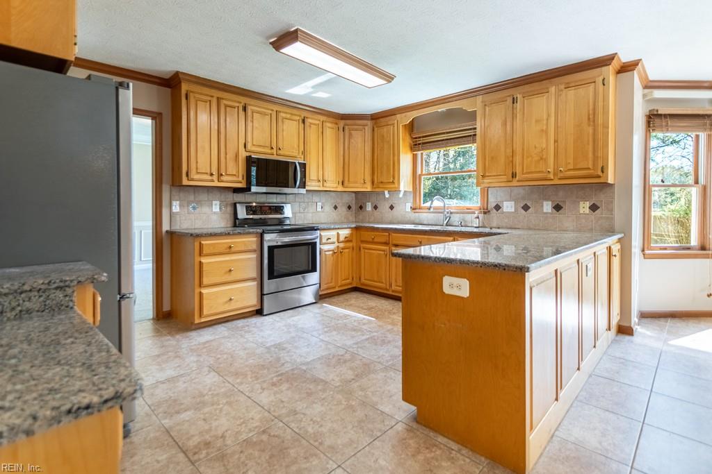 106 Willards Way Yorktown VA 23693