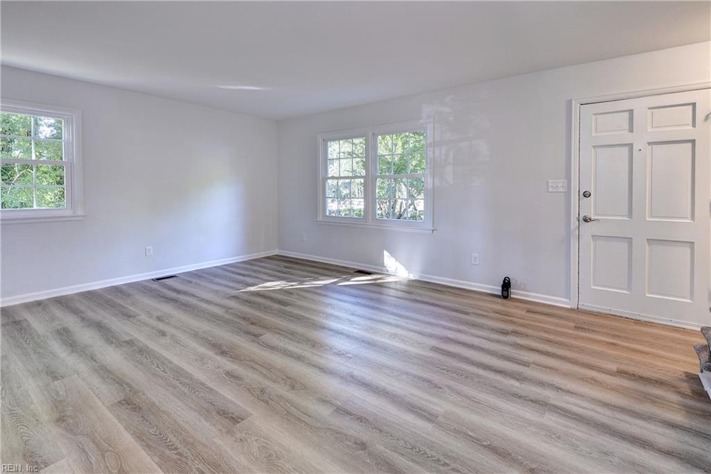 860 Alta Crescent Newport News VA 23608
