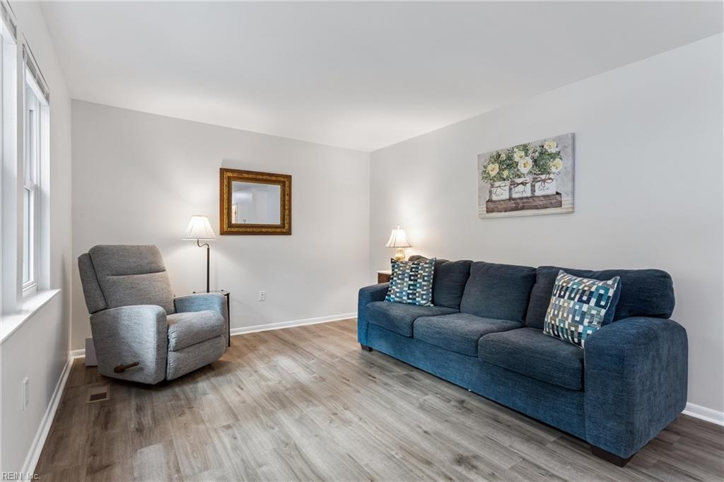 205 Wharf Row Yorktown VA 23692