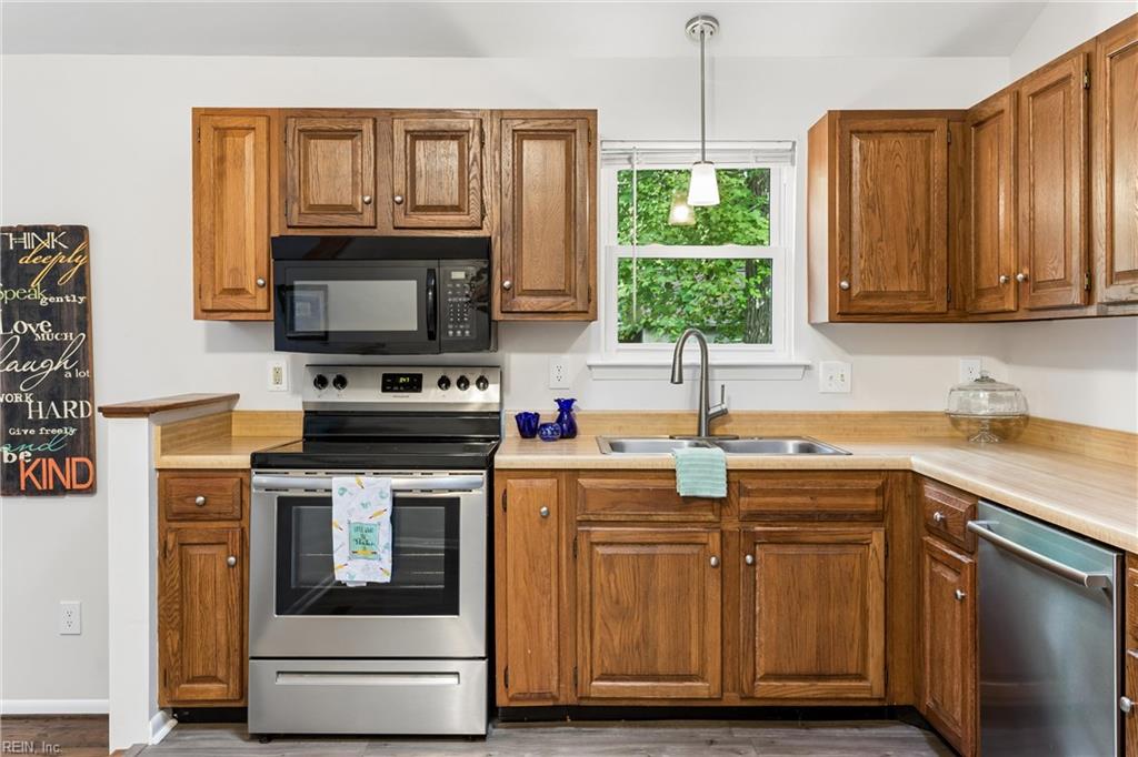 205 Wharf Row Yorktown VA 23692