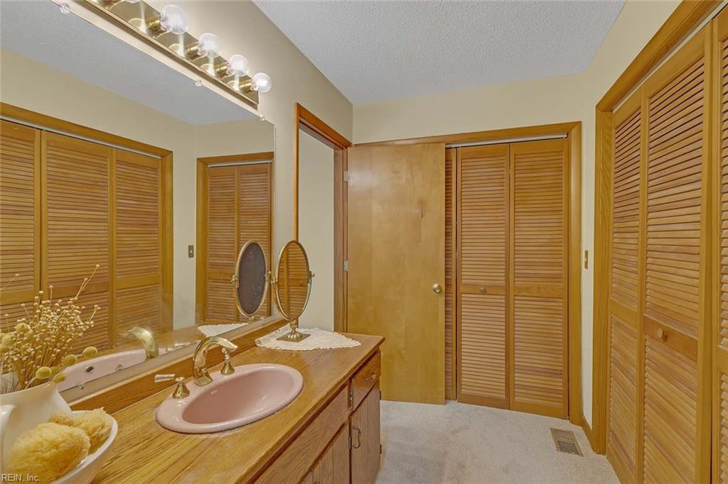 10114 New Hope Court Gloucester VA 23061