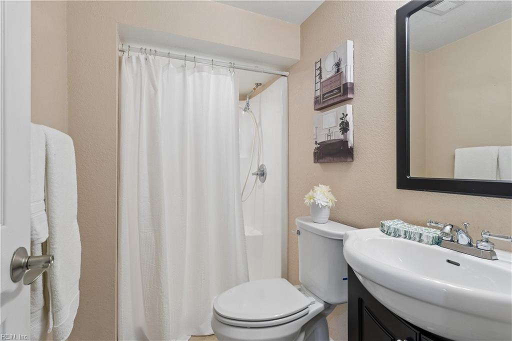 100 Cardinal Lane Yorktown VA 23693