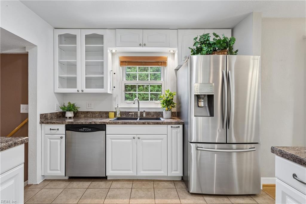 100 Cardinal Lane Yorktown VA 23693