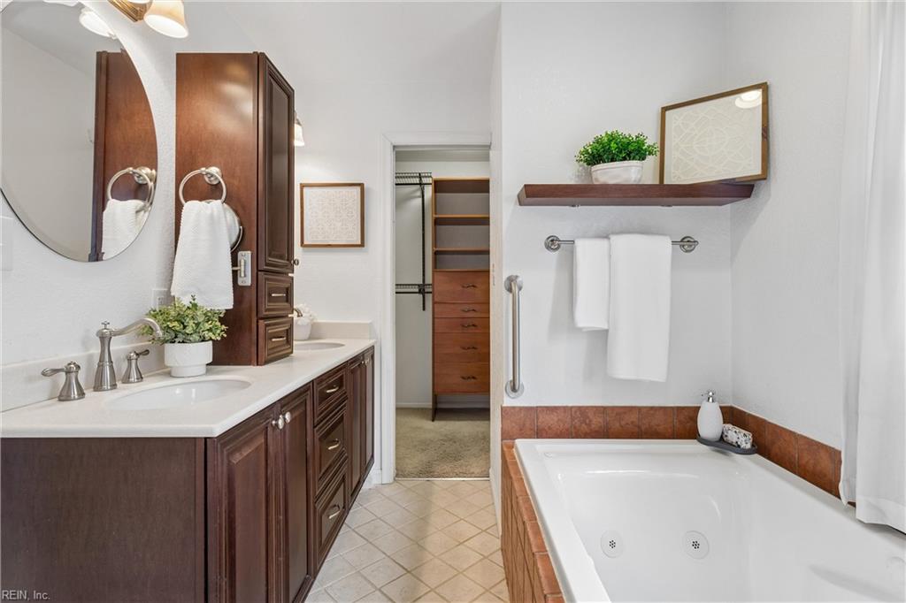 100 Cardinal Lane Yorktown VA 23693