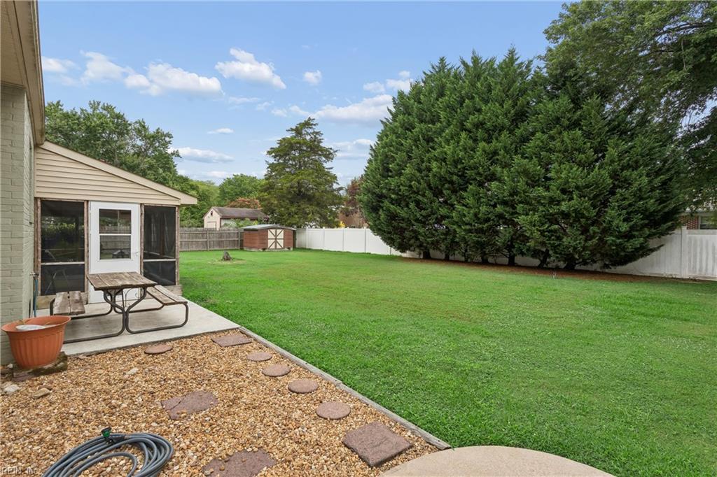 100 Cardinal Lane Yorktown VA 23693