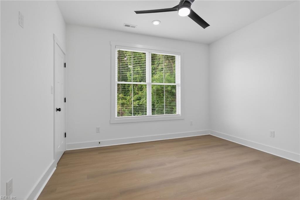 5905 Old Chestnut Avenue Newport News VA 23605