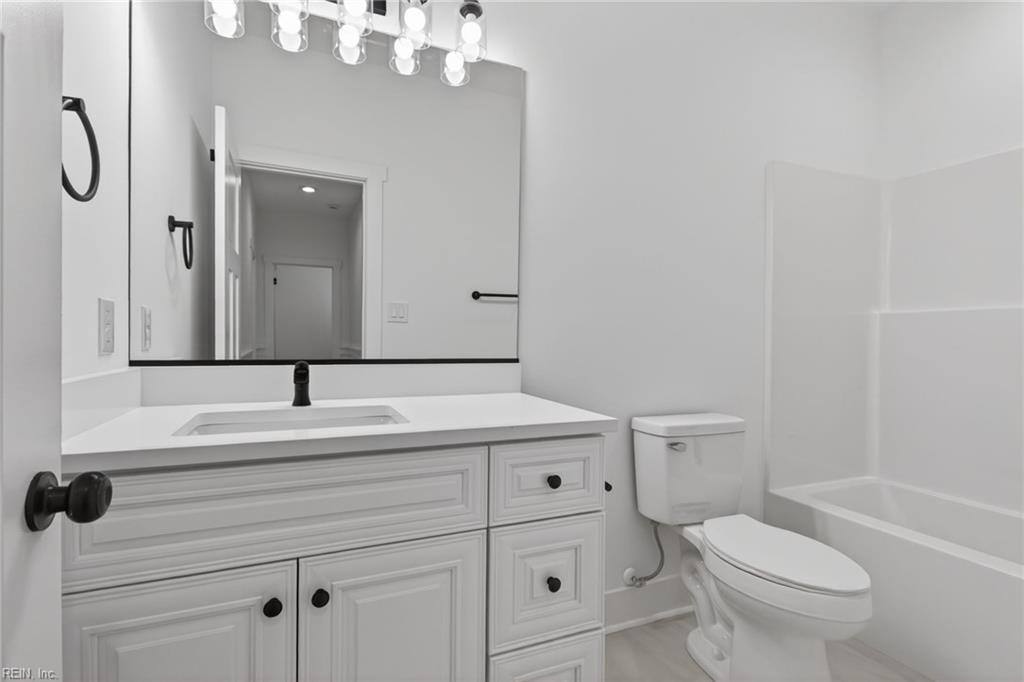 5905 Old Chestnut Avenue Newport News VA 23605