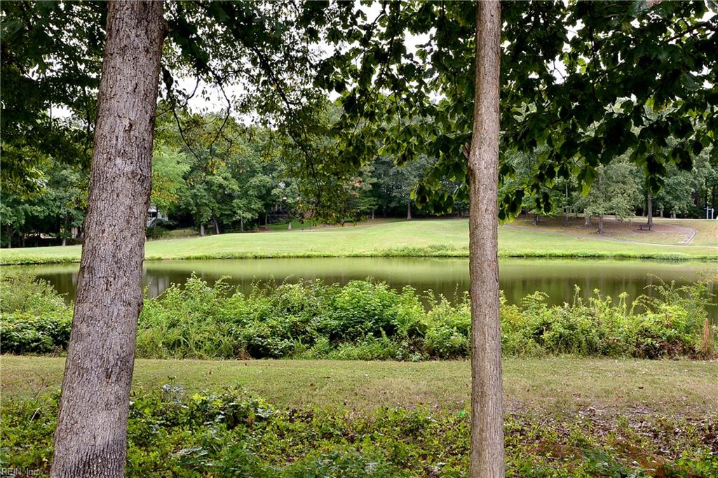 100 W Links Williamsburg VA 23188