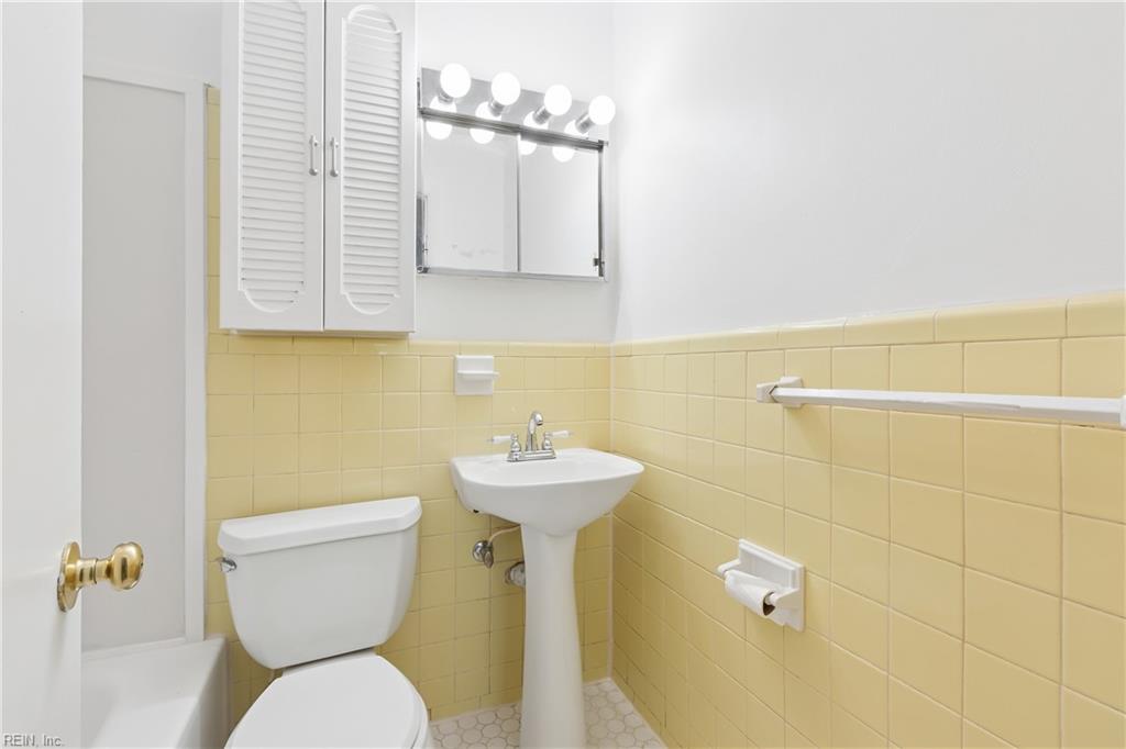 4 Snidow Boulevard Newport News VA 23608