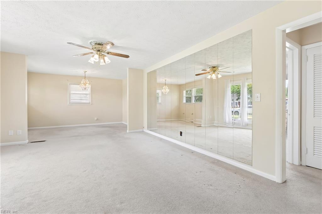 4 Snidow Boulevard Newport News VA 23608
