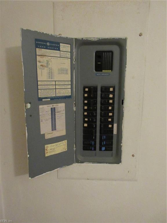 58 Ripley Street Newport News VA 23603