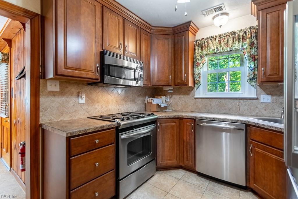 23 White Oak Drive Newport News VA 23601