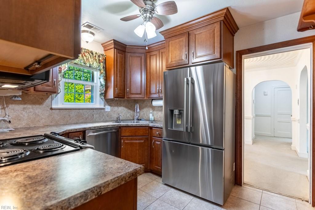 23 White Oak Drive Newport News VA 23601