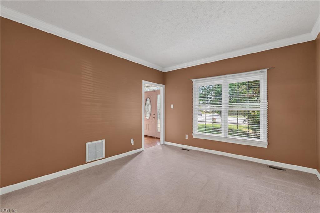 212 Halles Run Yorktown VA 23693