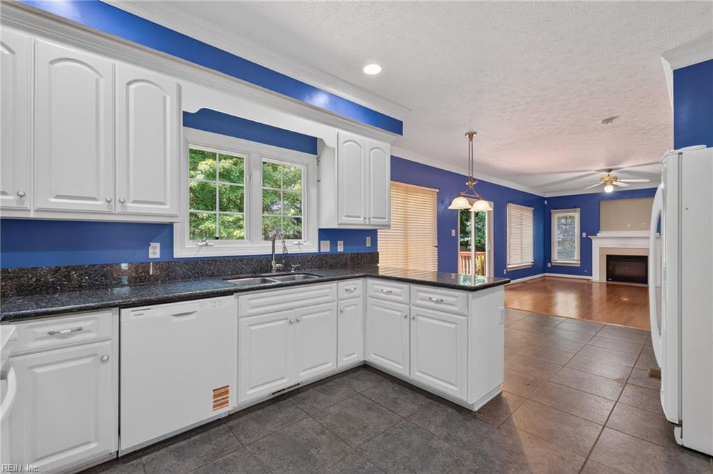 212 Halles Run Yorktown VA 23693