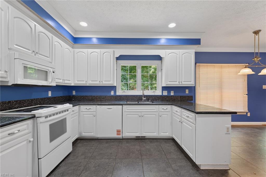 212 Halles Run Yorktown VA 23693