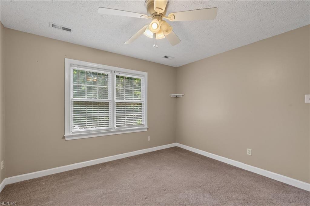 212 Halles Run Yorktown VA 23693