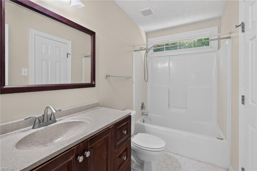 212 Halles Run Yorktown VA 23693