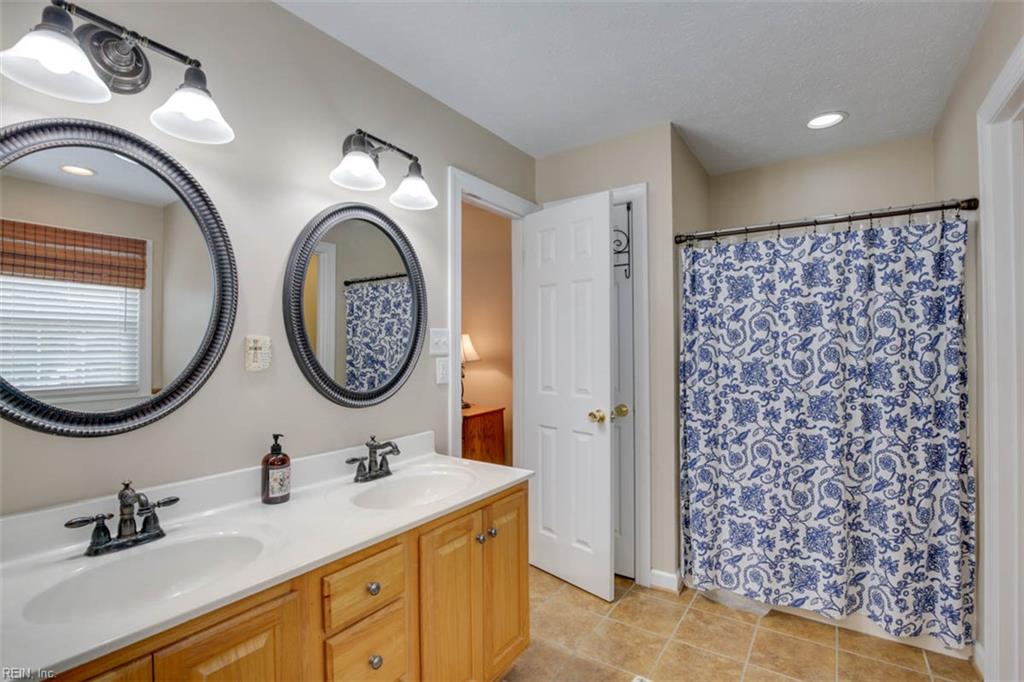 129 Bradley Drive Yorktown VA 23692