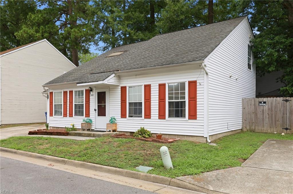 205 Hunt Club Run S Newport News VA 23608