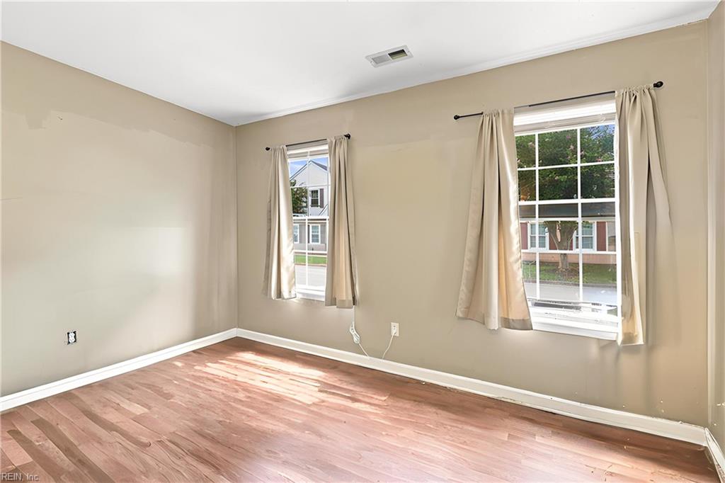 205 Hunt Club Run S Newport News VA 23608