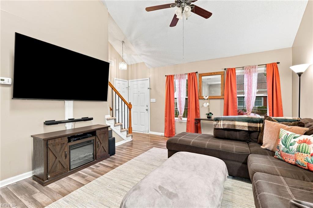 205 Hunt Club Run S Newport News VA 23608