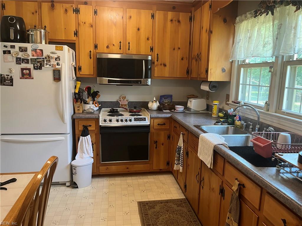 639 Daniel Drive Newport News VA 23601