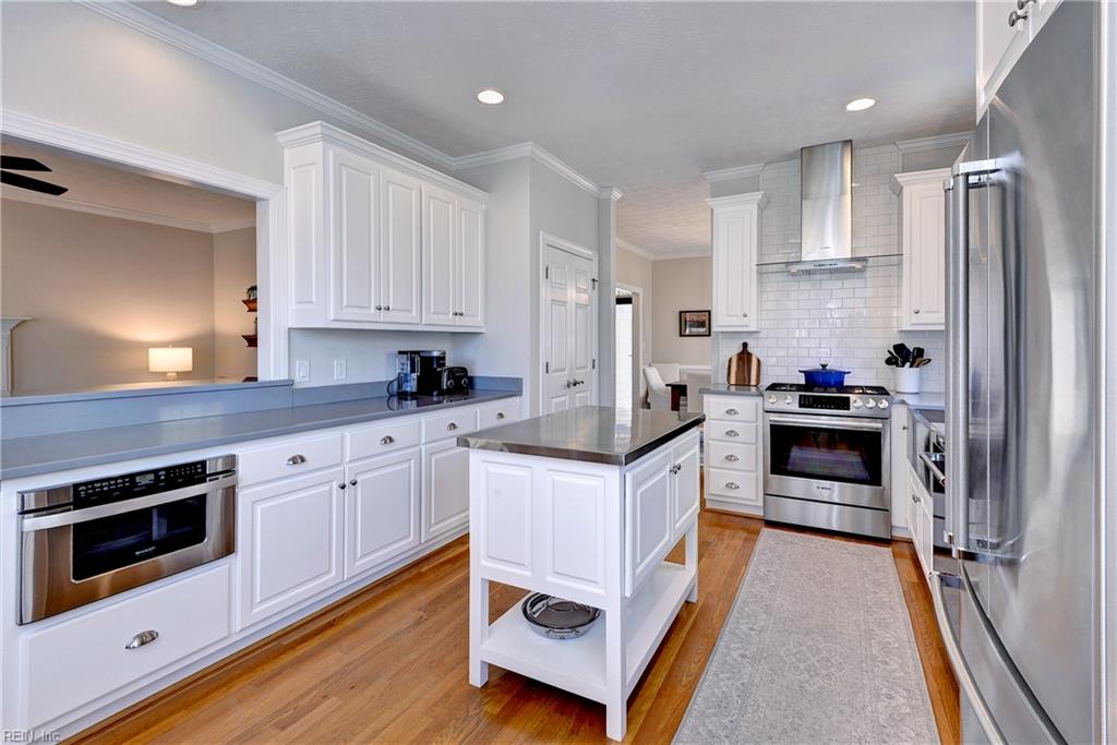 109 Hollinwell Williamsburg VA 23188