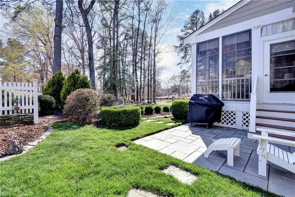 109 Hollinwell Williamsburg VA 23188