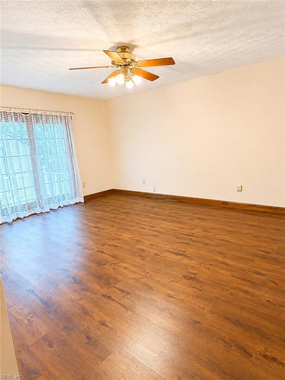 202 Chelmsford Way Newport News VA 23606