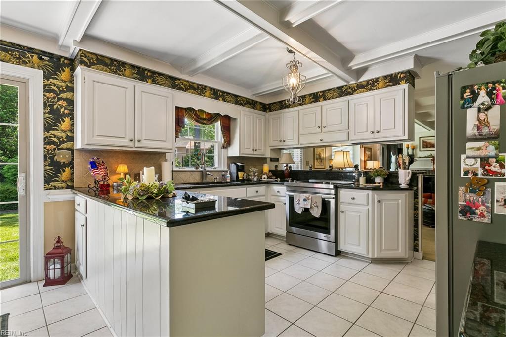 10 Plantation Road Newport News VA 23602
