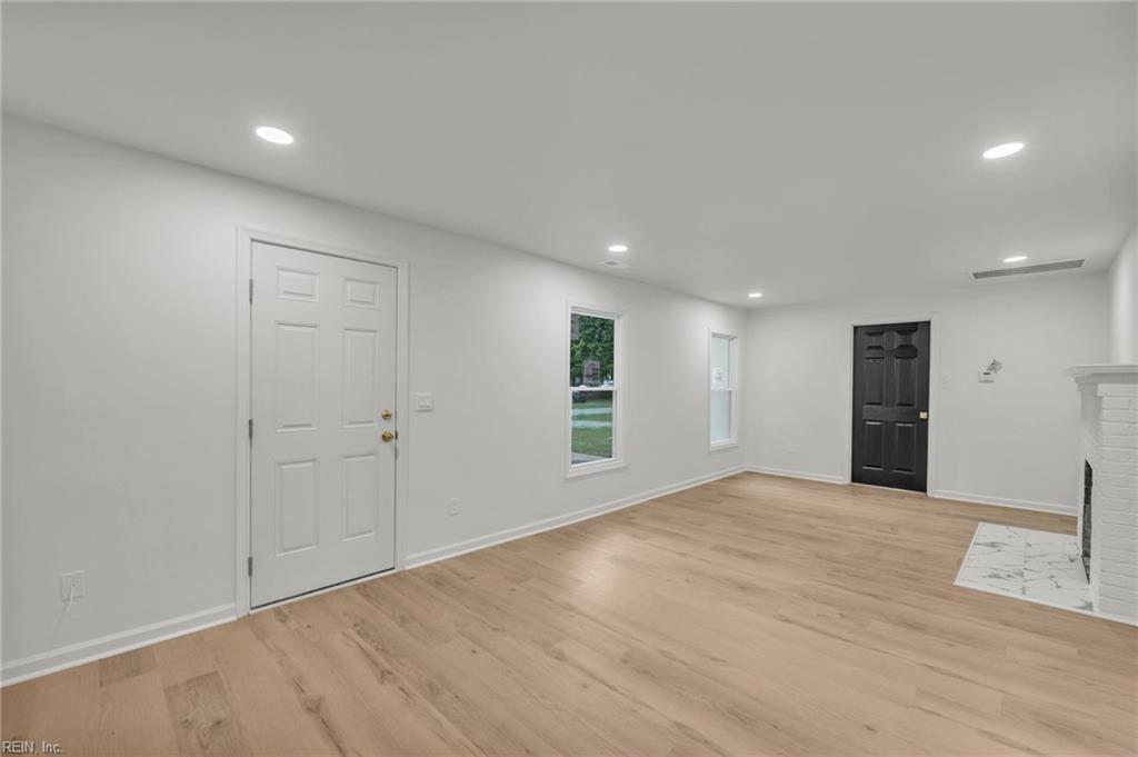 5902 Old Avenue Newport News VA 23605