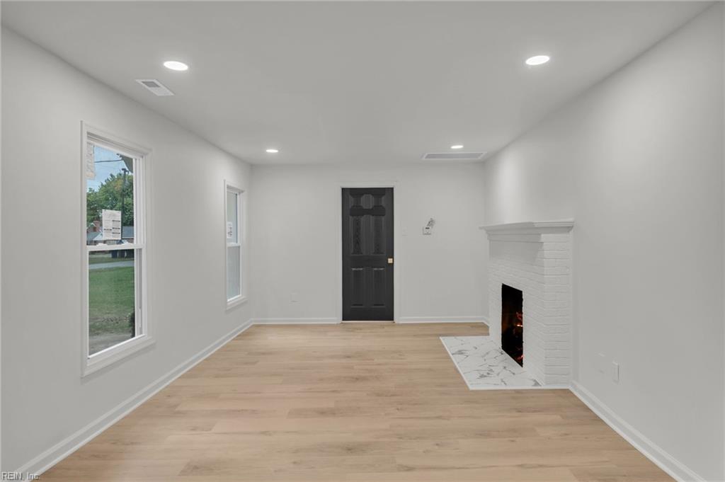 5902 Old Avenue Newport News VA 23605