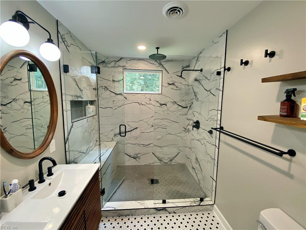 7615 Gloucester Village Drive Gloucester VA 23061