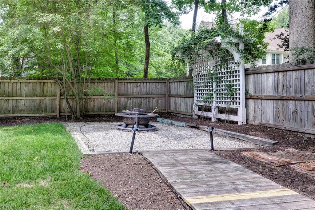 113 Evergreen Way Williamsburg VA 23185