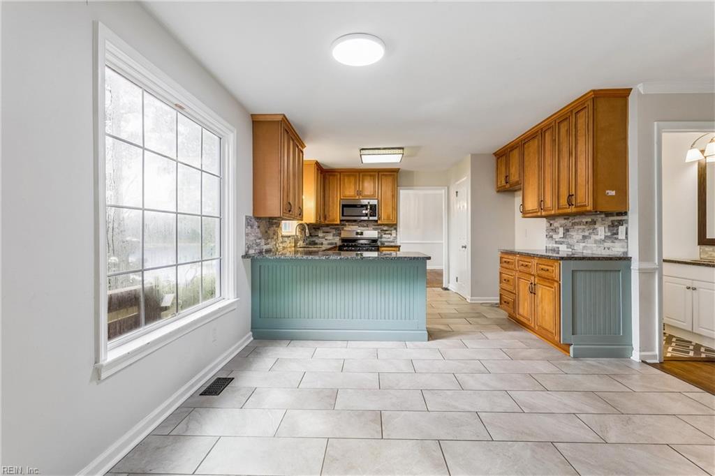 975 Lacon Drive Newport News VA 23608