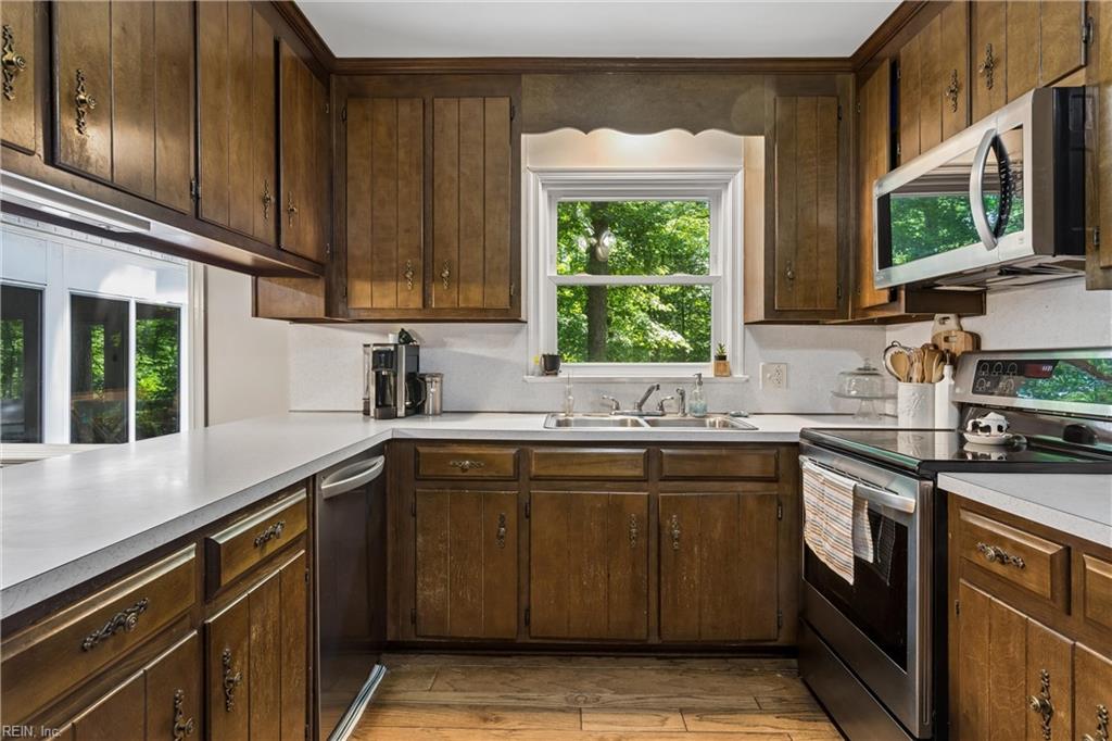 7483 Gloucester Village Drive Gloucester VA 23061