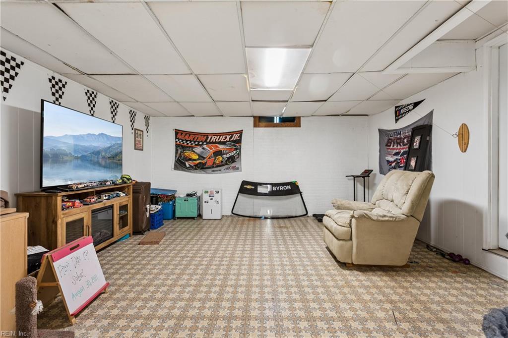 7483 Gloucester Village Drive Gloucester VA 23061