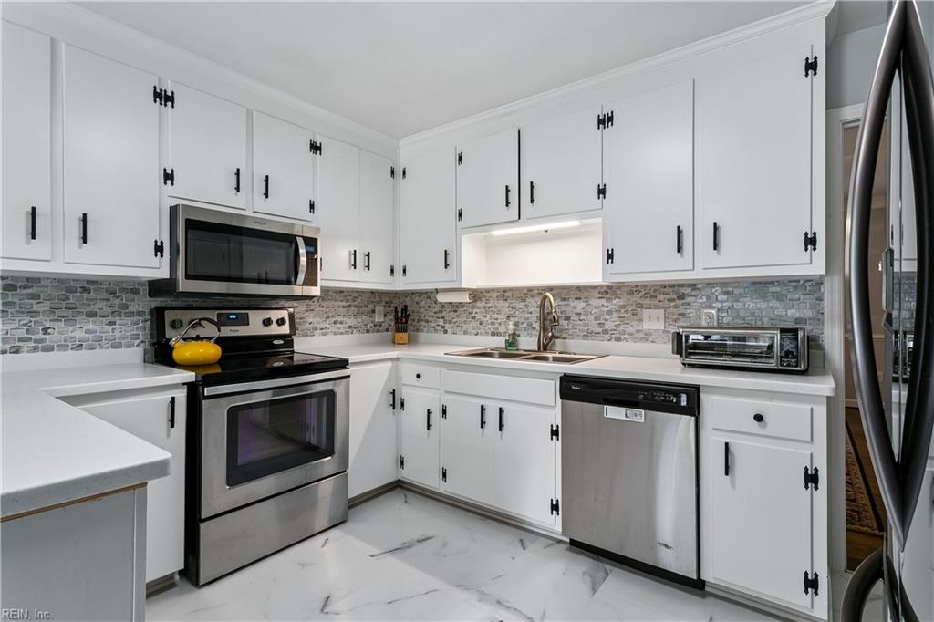 21 E Governor Drive Newport News VA 23602