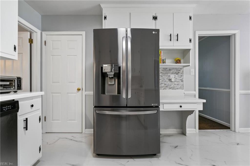 21 E Governor Drive Newport News VA 23602