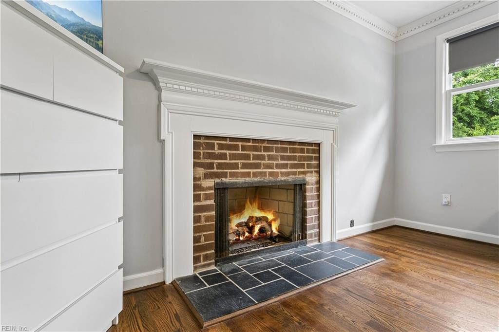 21 E Governor Drive Newport News VA 23602